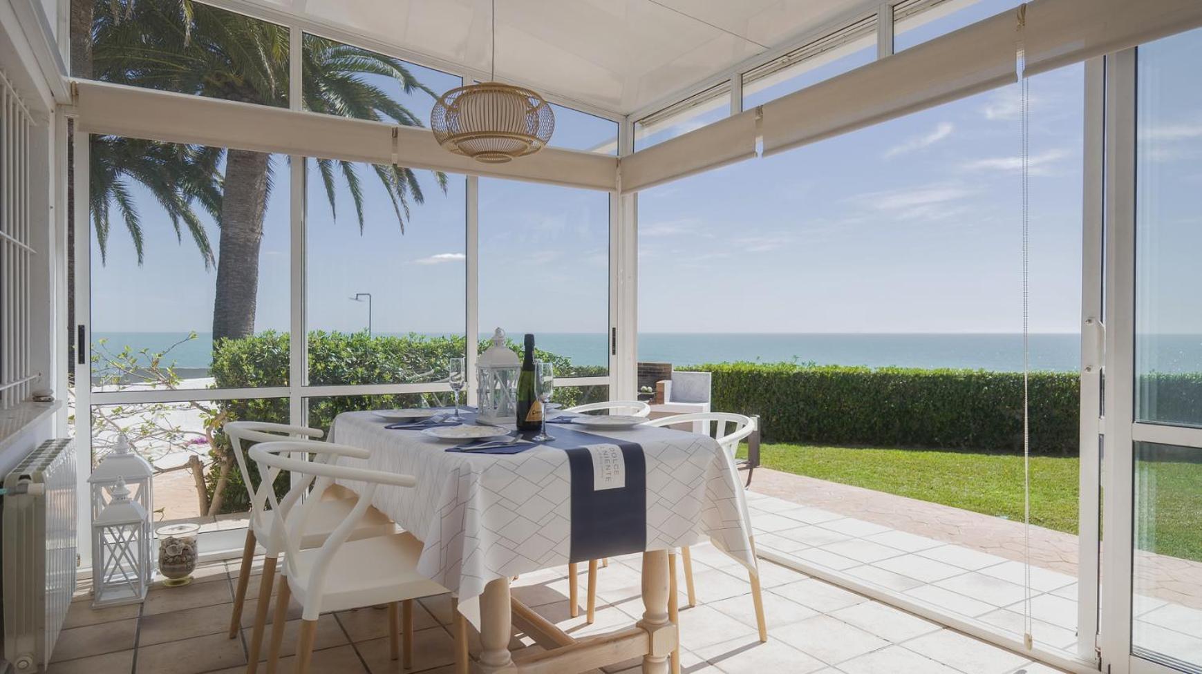הוילה Vinarós Casa Vesalia A 1A Linea De Mar Con Aa Y Wi-Fi. מראה חיצוני תמונה